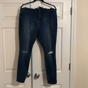 Like new Celebrity Pink. They are long.